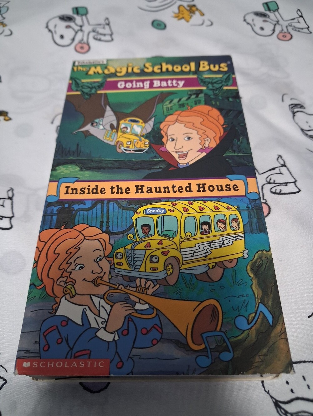 Vintage 1996 The Magic Schoolbus - Going Batty + Inside The Haunted House VHS